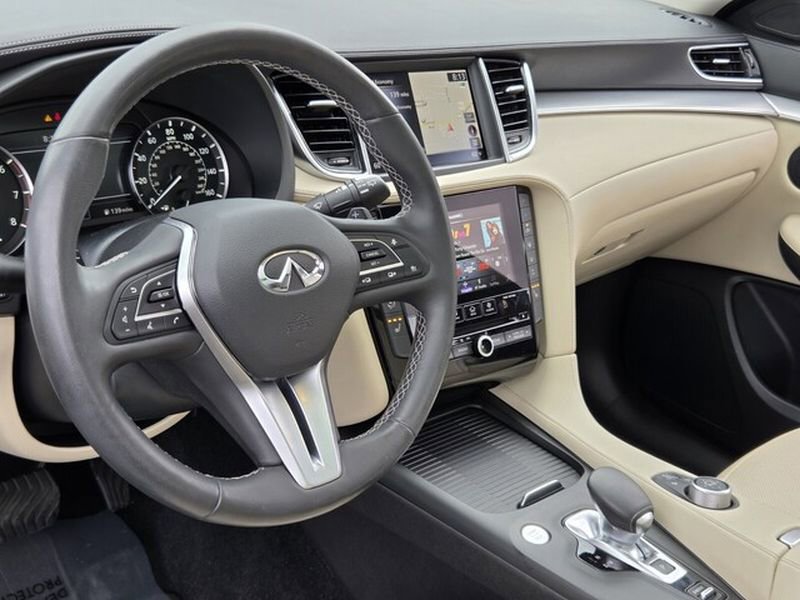 Used 2020 INFINITI QX50 Essential w/ Convenience Package FWD image 9