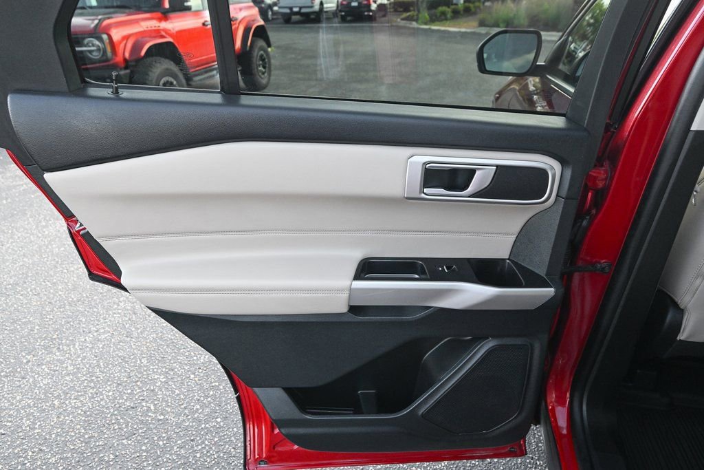 Certified 2023 Ford Explorer XLT w/ Equipment Group 202A image 28