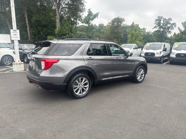 Certified 2023 Ford Explorer XLT w/ Equipment Group 202A AWD/4WD image 8