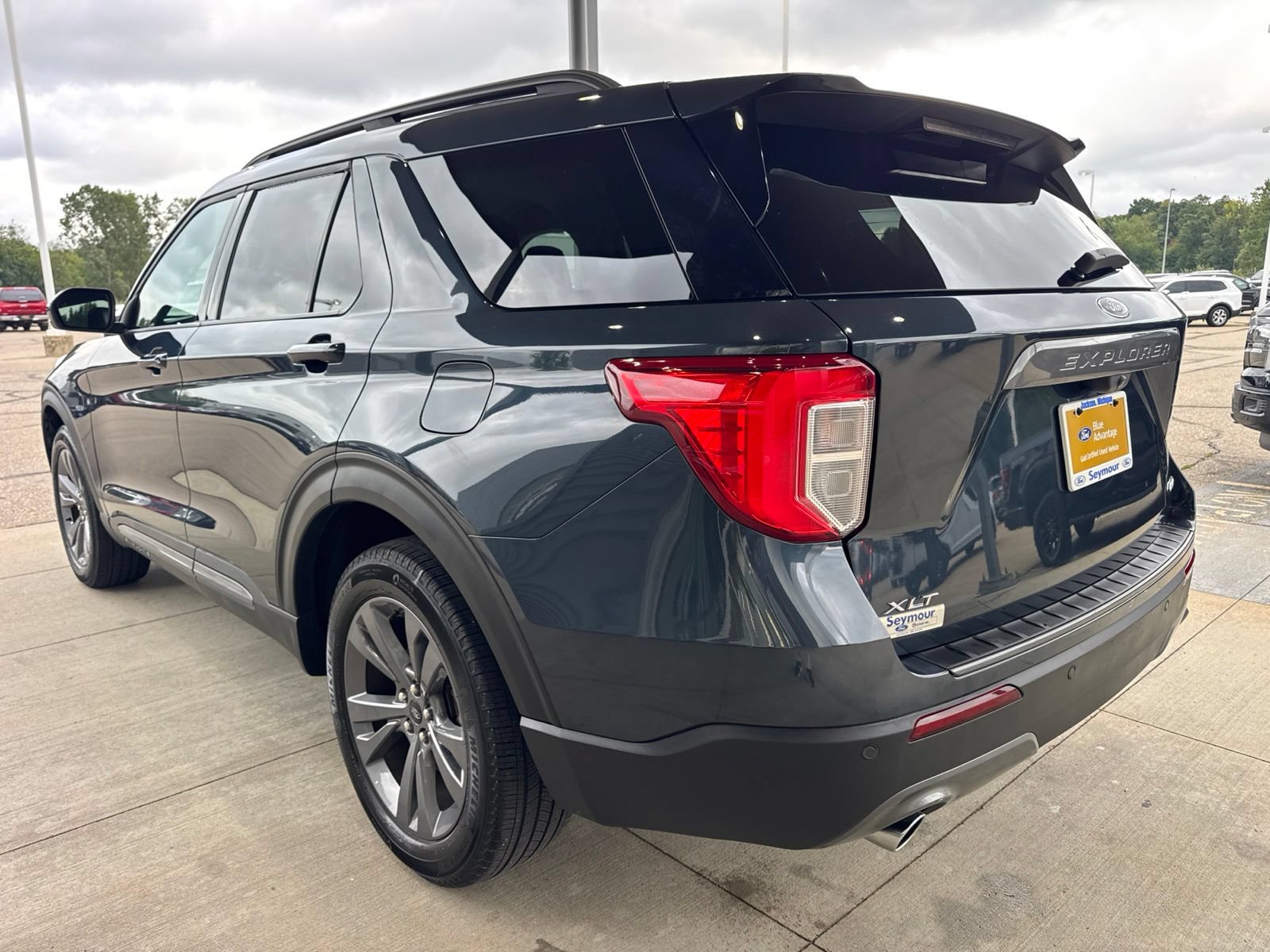 Certified 2024 Ford Explorer XLT w/ Equipment Group 202A AWD/4WD image 5