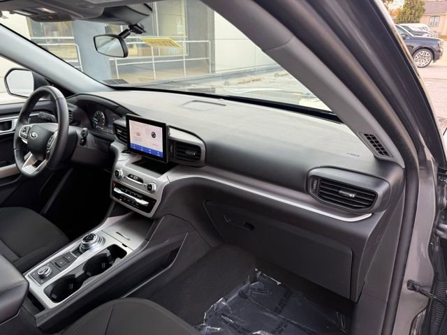 Certified 2023 Ford Explorer XLT image 30