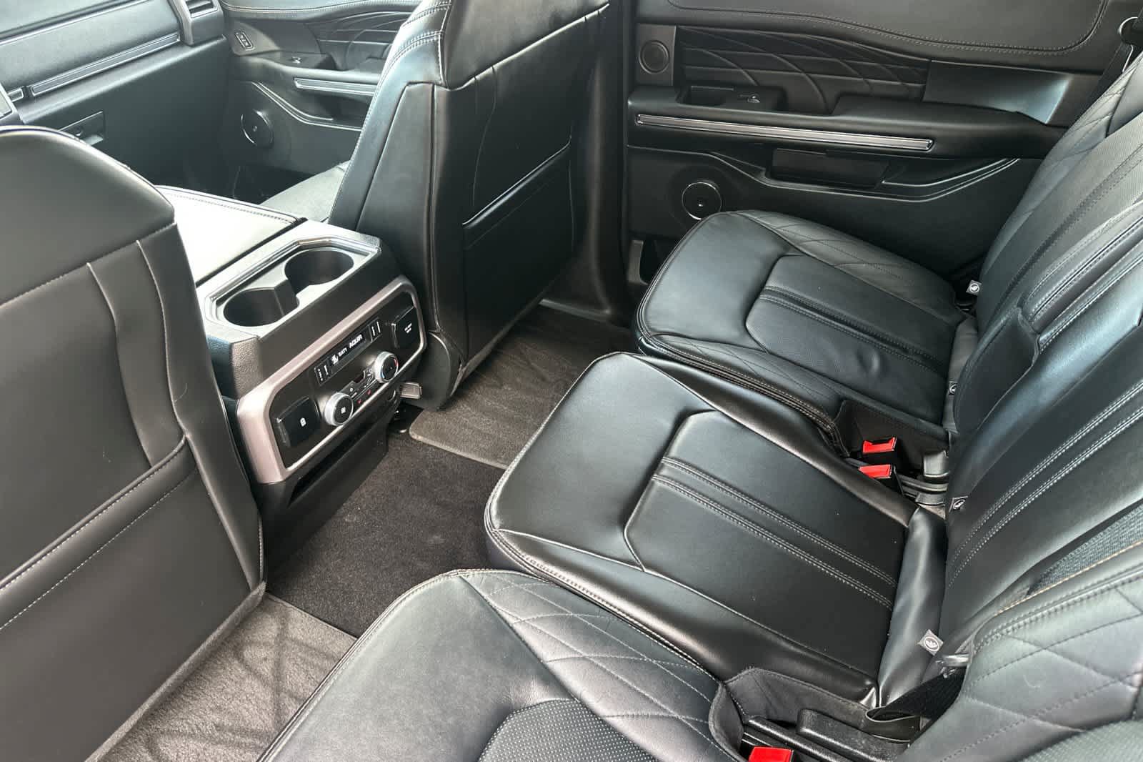 Certified 2021 Ford Expedition Platinum AWD/4WD image 4