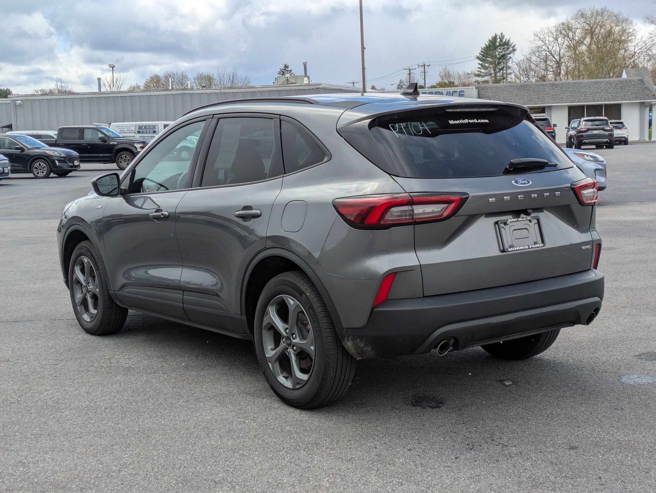 Certified 2025 Ford Escape ST-Line Select AWD/4WD image 2