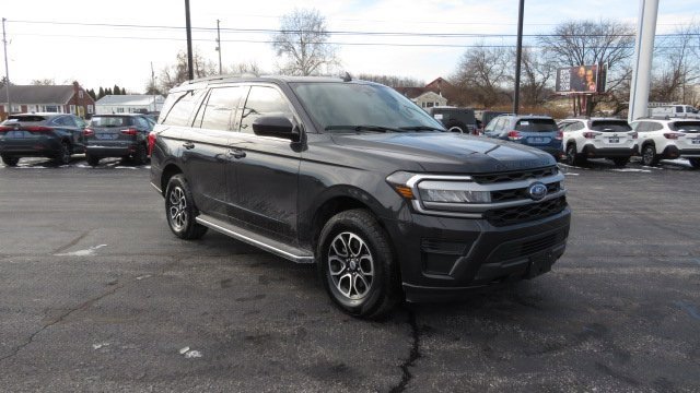 Certified 2022 Ford Expedition XLT image 1