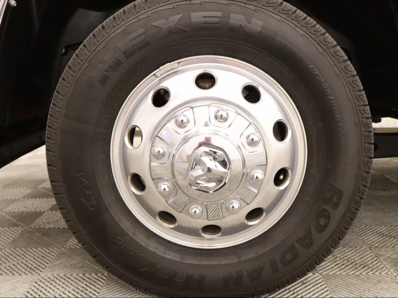 Used 2024 RAM 3500 Laramie image 11