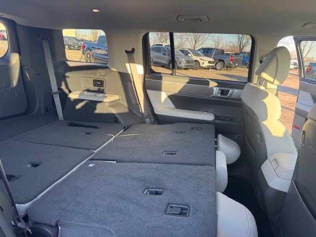 Used 2025 Hyundai Santa Fe SEL image 36