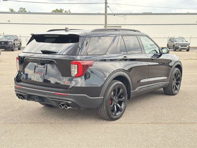 Certified 2023 Ford Explorer ST w/ Equipment Group 401A AWD/4WD image 7