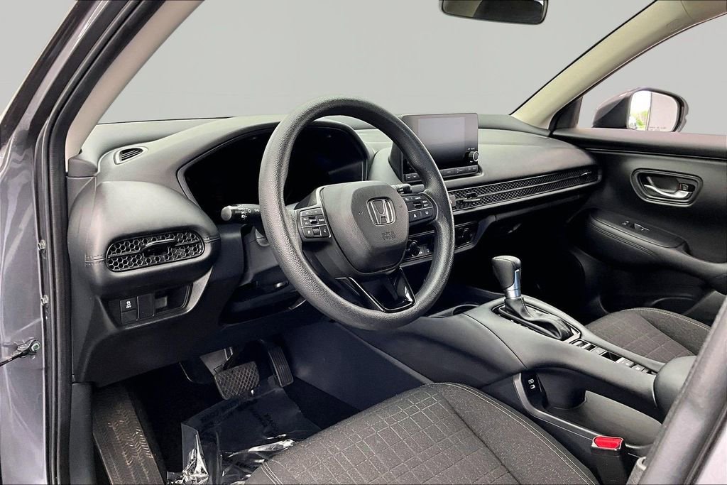 Used 2025 Honda HR-V LX image 14