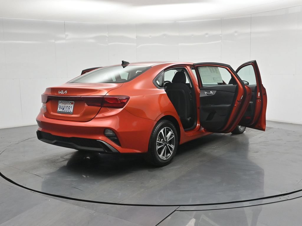 Used 2023 Kia Forte LXS FWD image 5