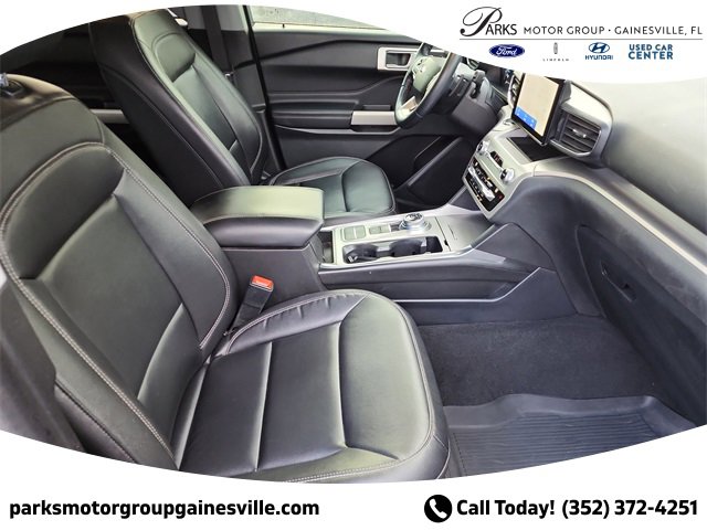 Certified 2021 Ford Explorer XLT w/ Equipment Group 202A image 10