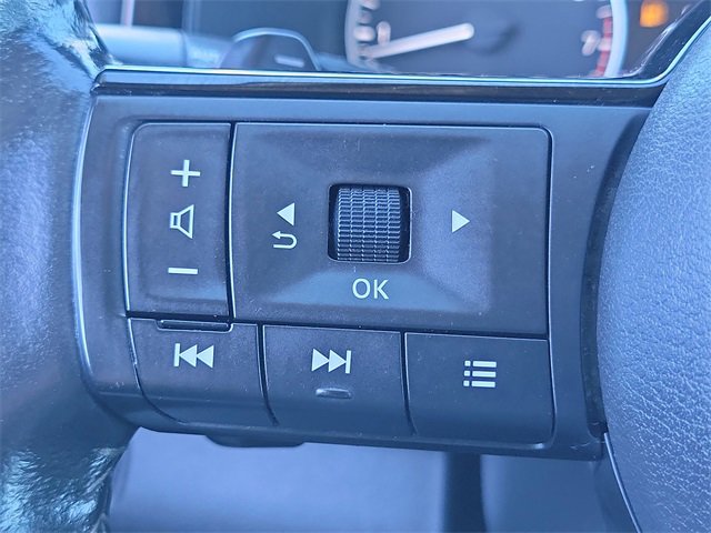 Used 2022 Nissan Pathfinder SL w/ SL Black Package image 8