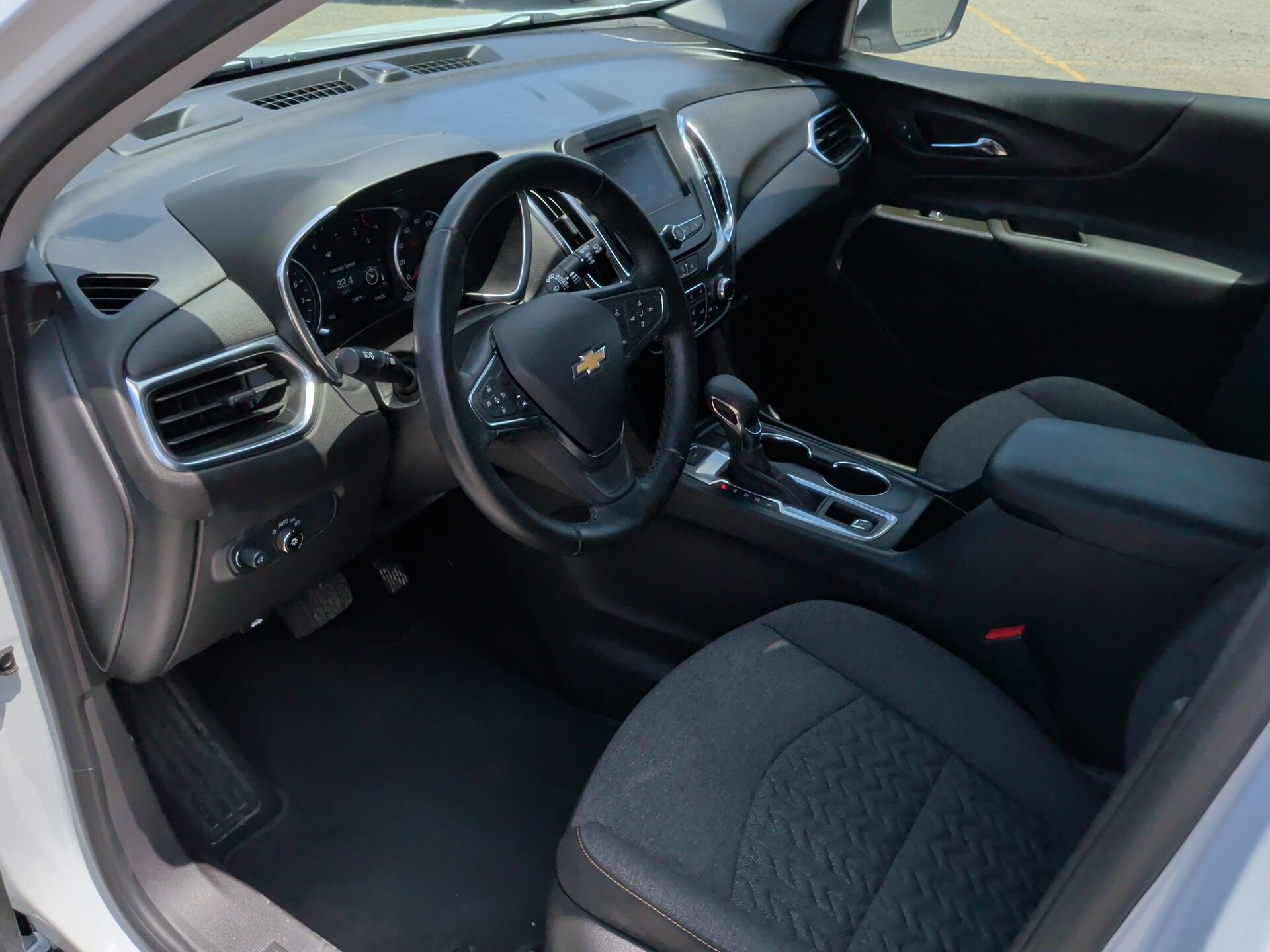 Used 2024 Chevrolet Equinox LT w/ LPO, Cargo Package AWD/4WD image 26