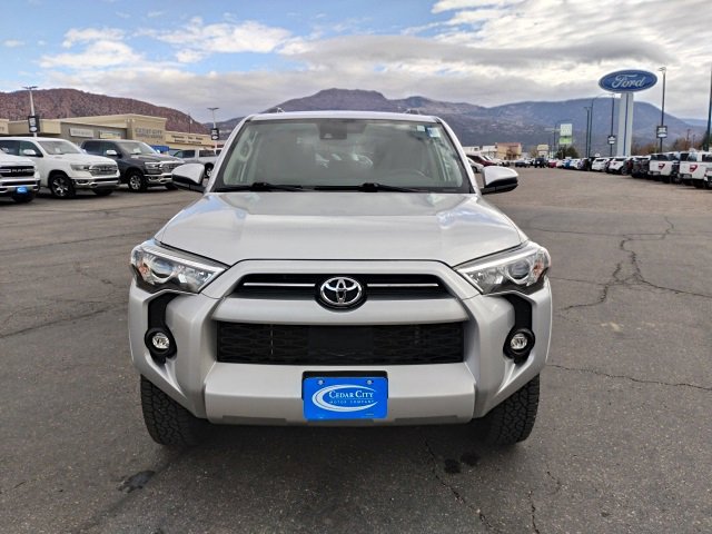 Used 2022 Toyota 4Runner SR5 image 2