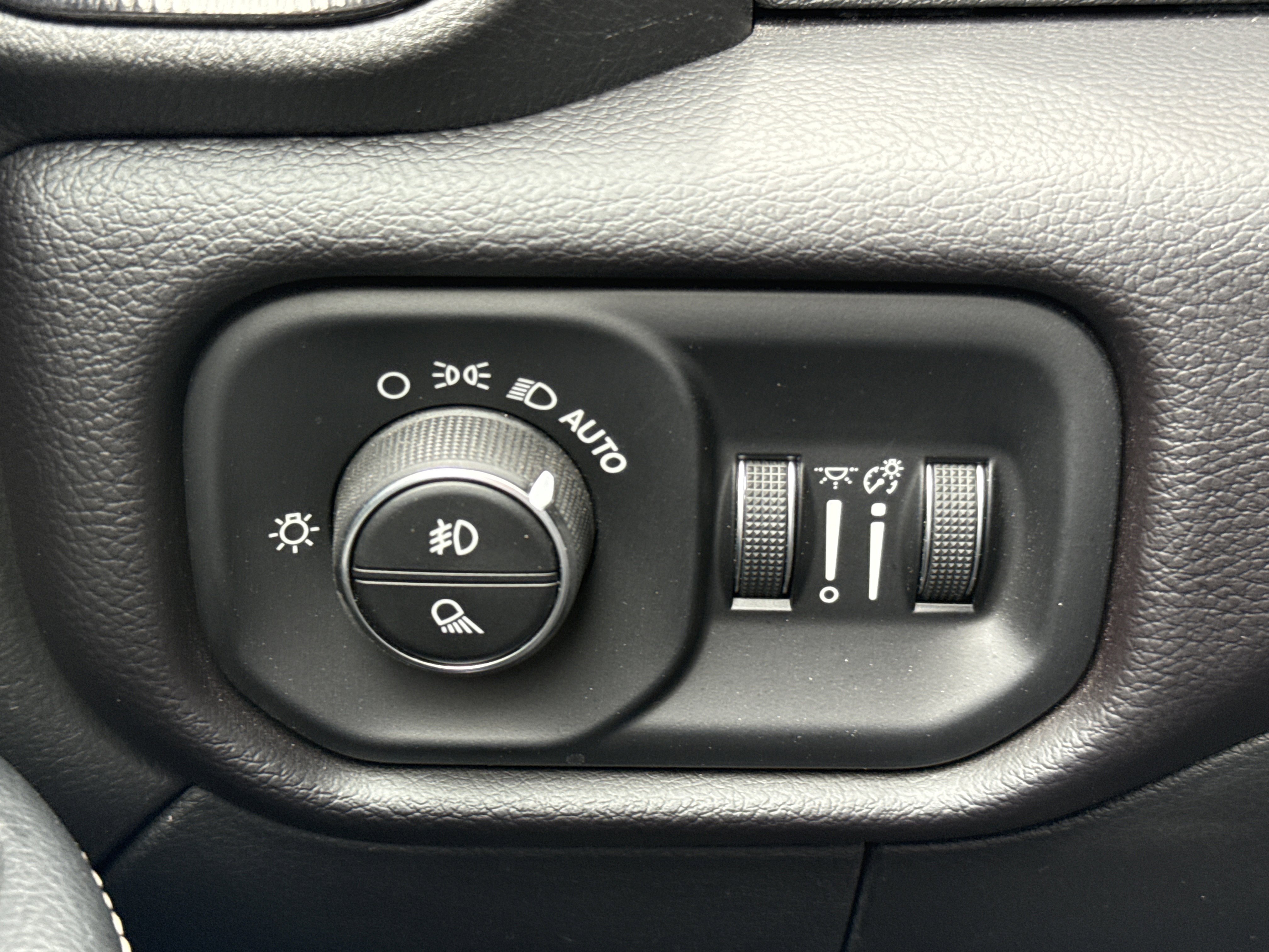 Used 2024 RAM 2500 Rebel w/ Towing Technology Group AWD/4WD image 23
