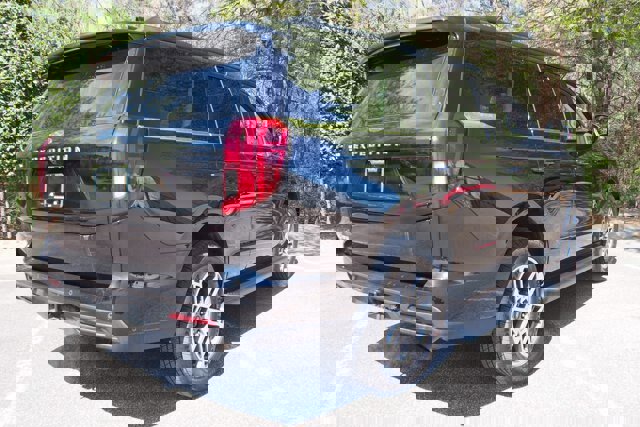 Certified 2025 Ford Expedition Active image 5