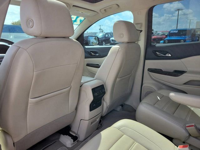 Used 2021 GMC Acadia Denali w/ Denali Technology Package FWD image 16