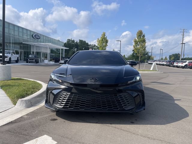 Used 2025 Toyota Camry SE w/ Convenience Package FWD image 8