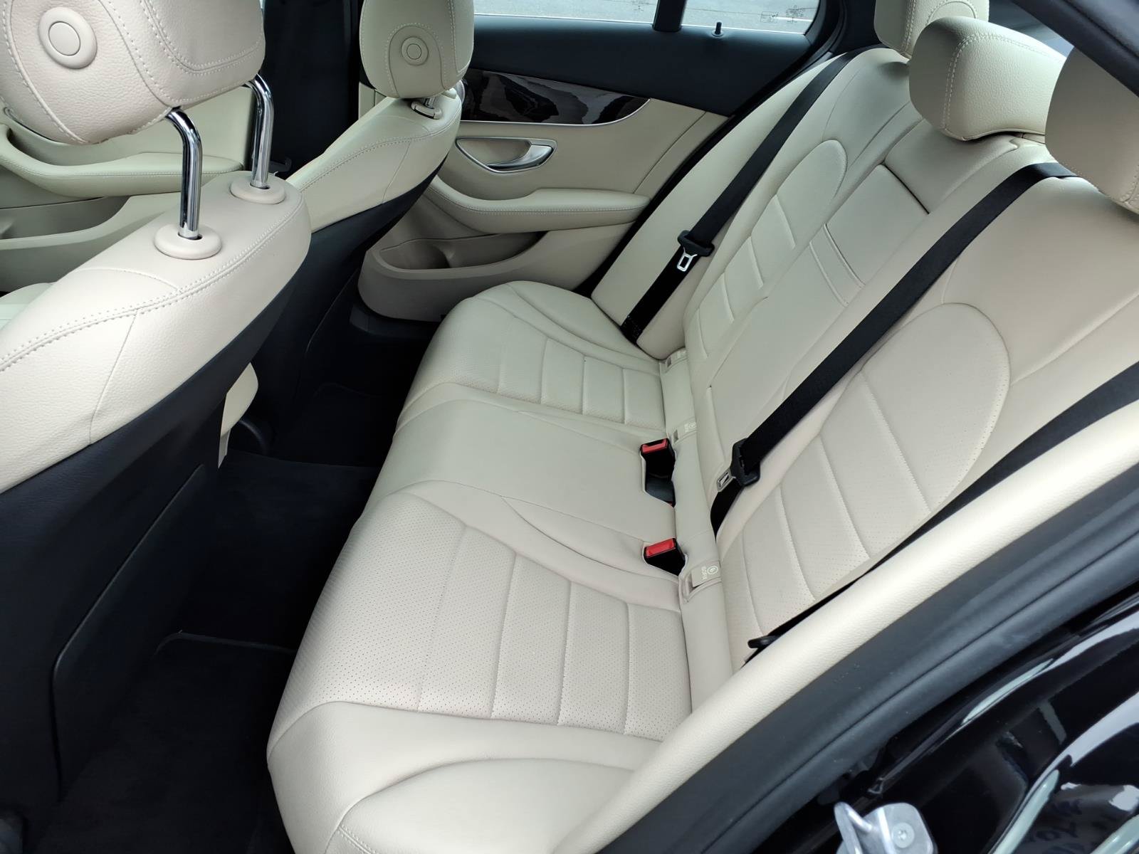 Used 2018 Mercedes-Benz C 300 4MATIC Sedan image 14