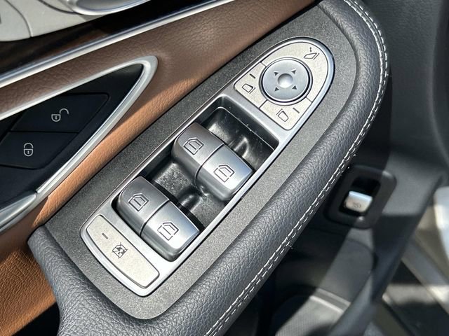 Used 2021 Mercedes-Benz GLC 300 image 31