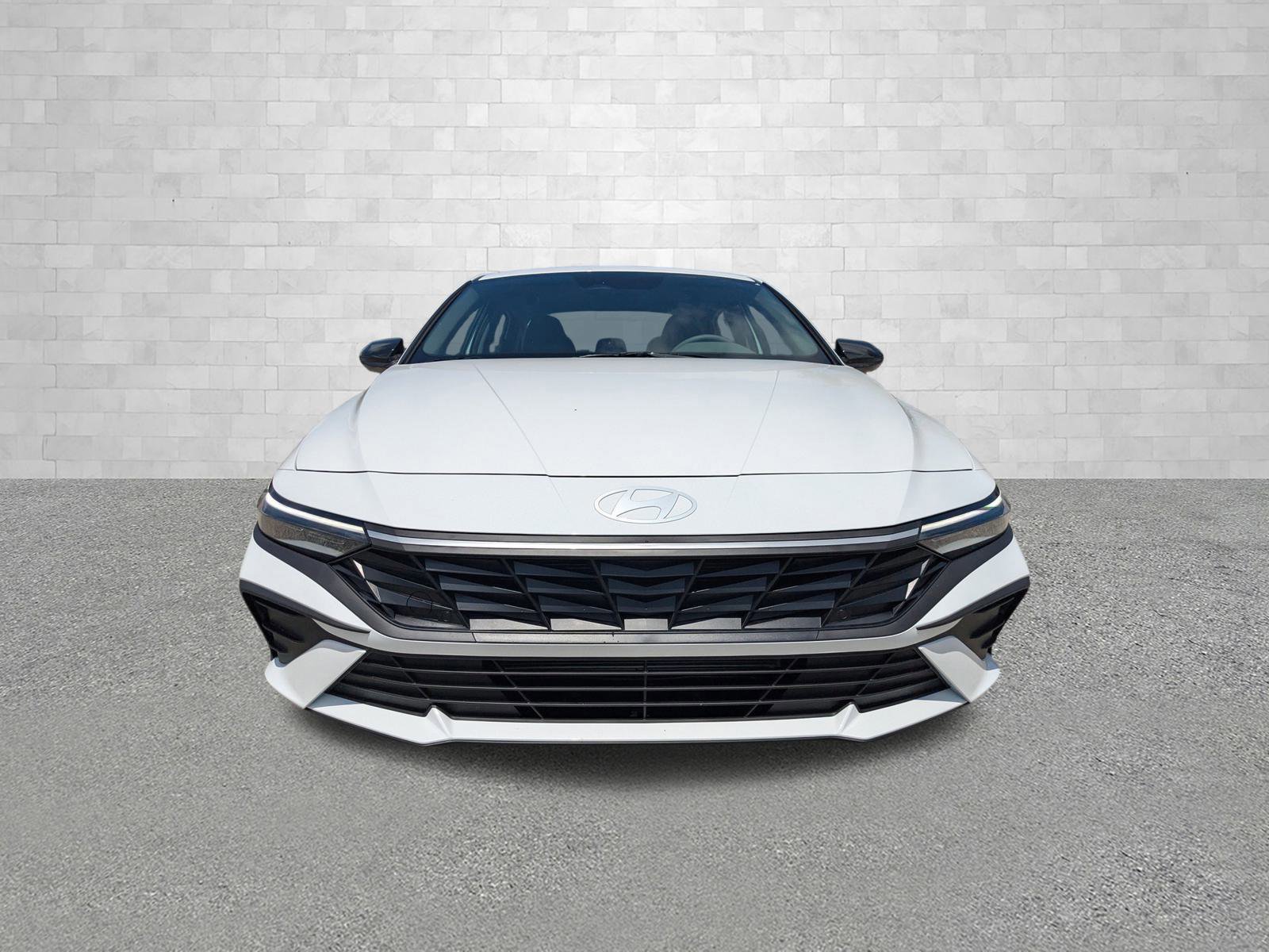 Used 2025 Hyundai Elantra Sport FWD image 6