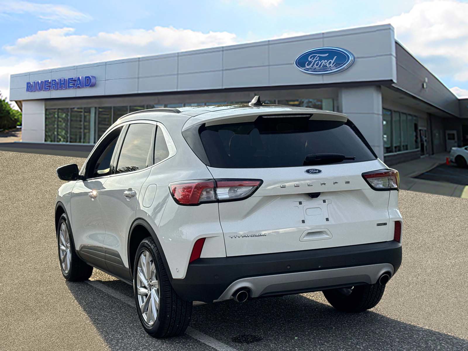 Certified 2021 Ford Escape Titanium w/ Titanium Elite Package image 4