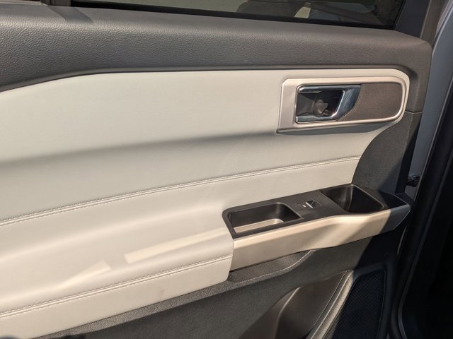 Certified 2022 Ford Explorer XLT w/ Equipment Group 202A image 27