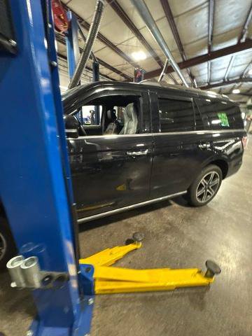 Certified 2021 Ford Expedition Limited AWD/4WD image 4
