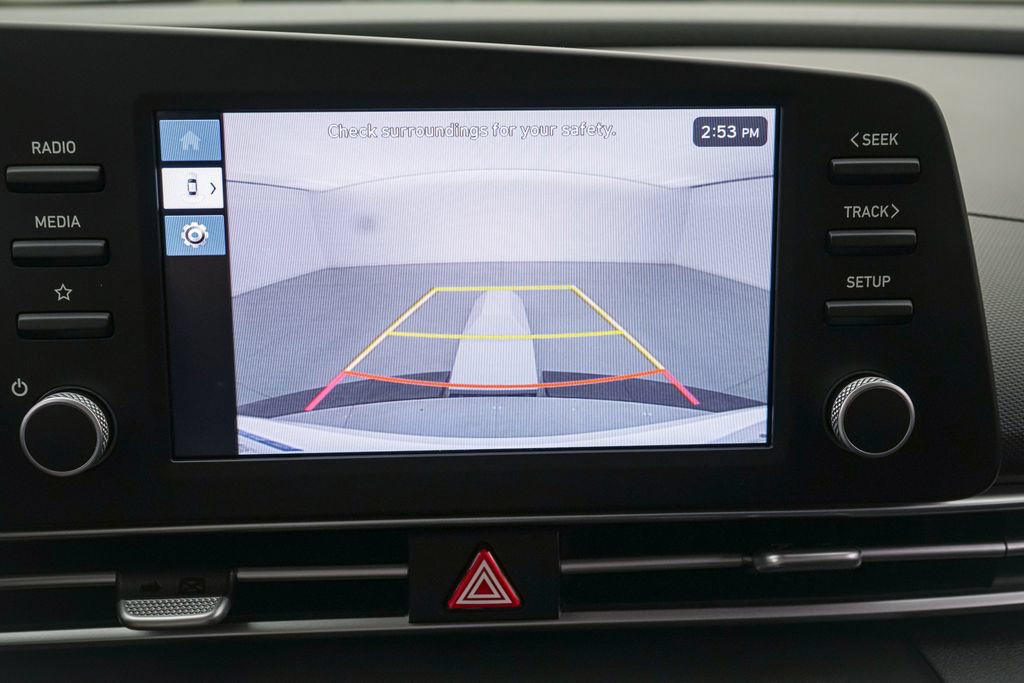 Used 2025 Hyundai Elantra SE FWD image 17