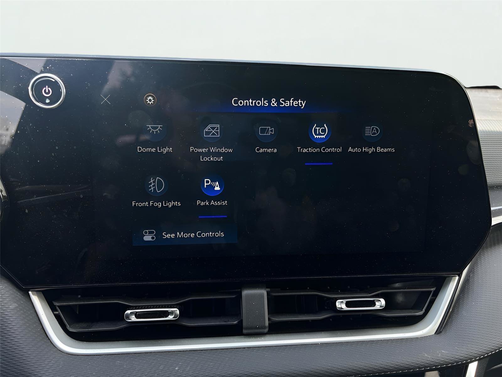 Used 2025 Chevrolet Equinox LT w/ Convenience Package II FWD image 24
