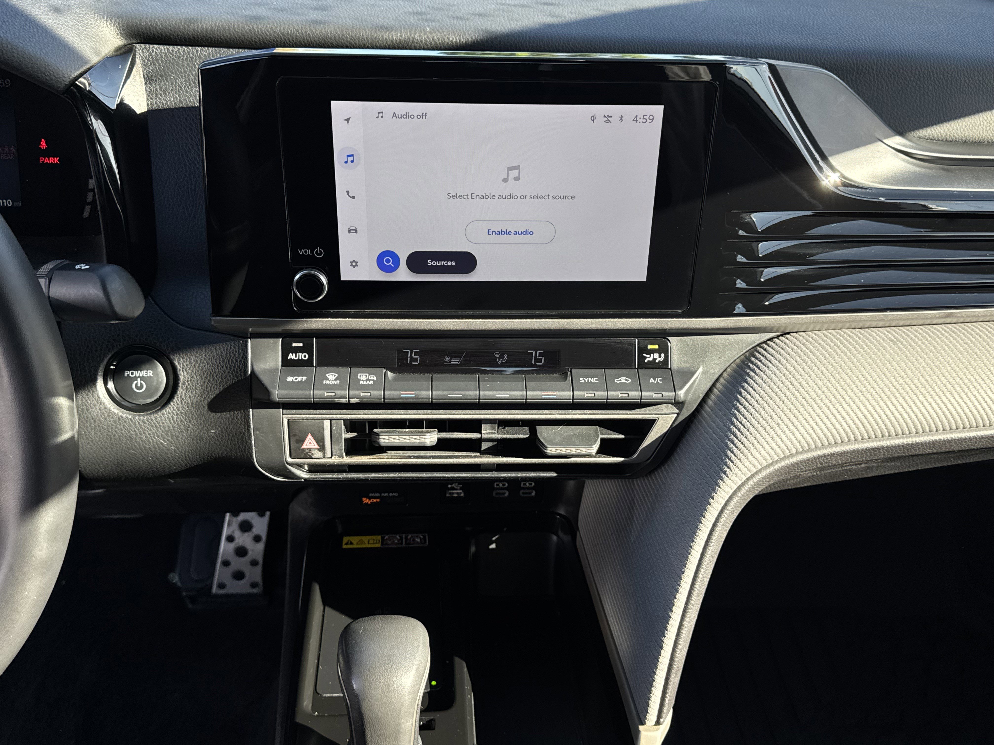 Used 2025 Toyota Camry SE image 18