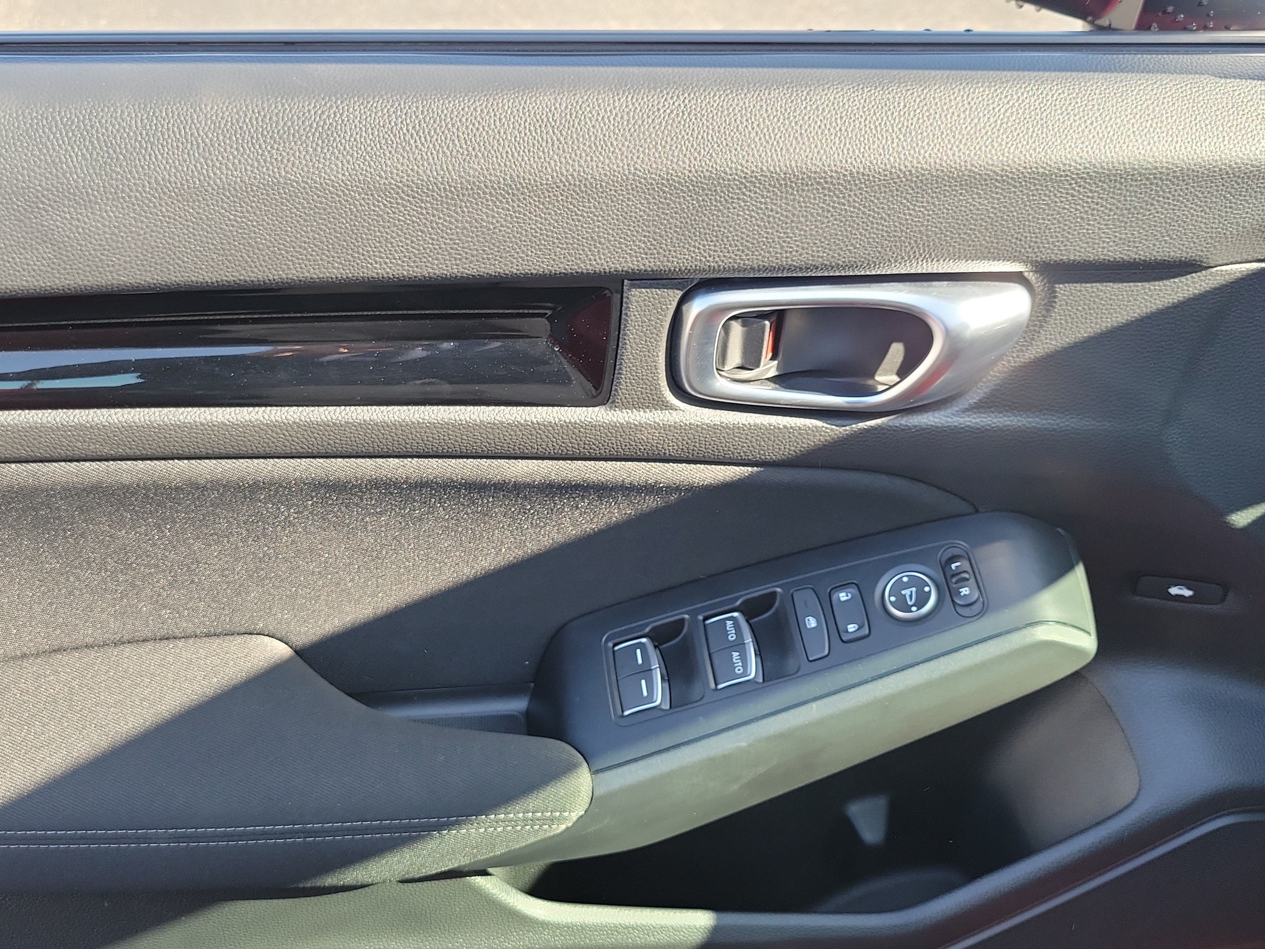 Used 2025 Honda Civic Sport Touring image 10