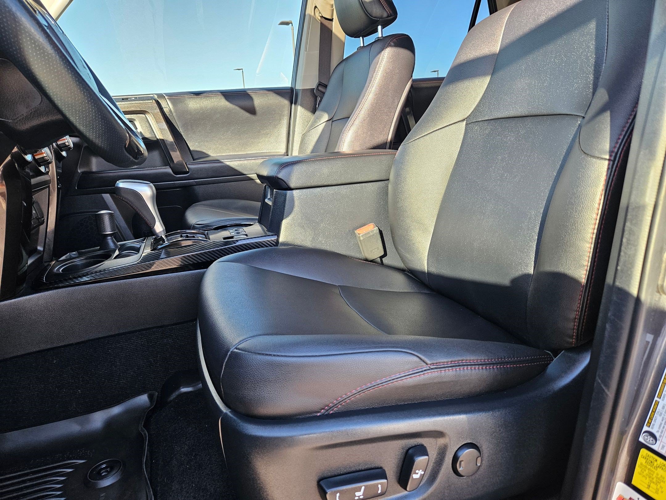 Used 2023 Toyota 4Runner TRD Off-Road Premium w/ Off Road Premium Plus Package AWD/4WD image 17