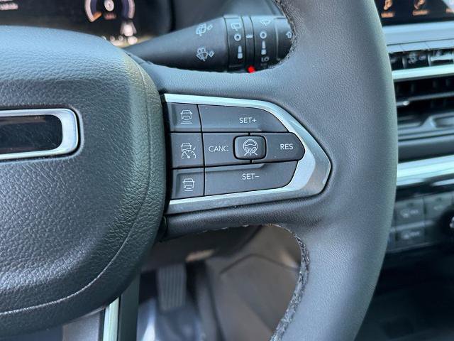 Used 2023 Jeep Compass High Altitude w/ Driver Assist Group I AWD/4WD image 19