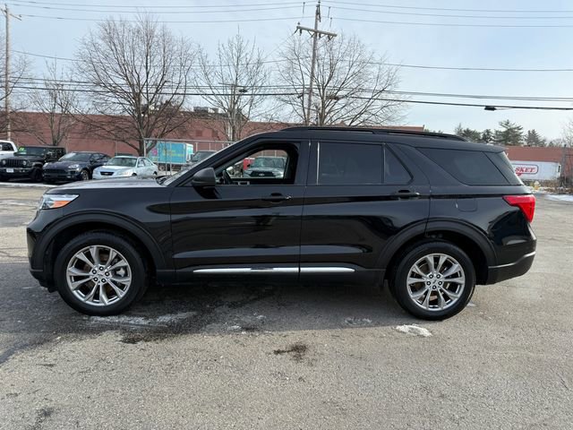 Certified 2022 Ford Explorer XLT w/ Equipment Group 202A image 11