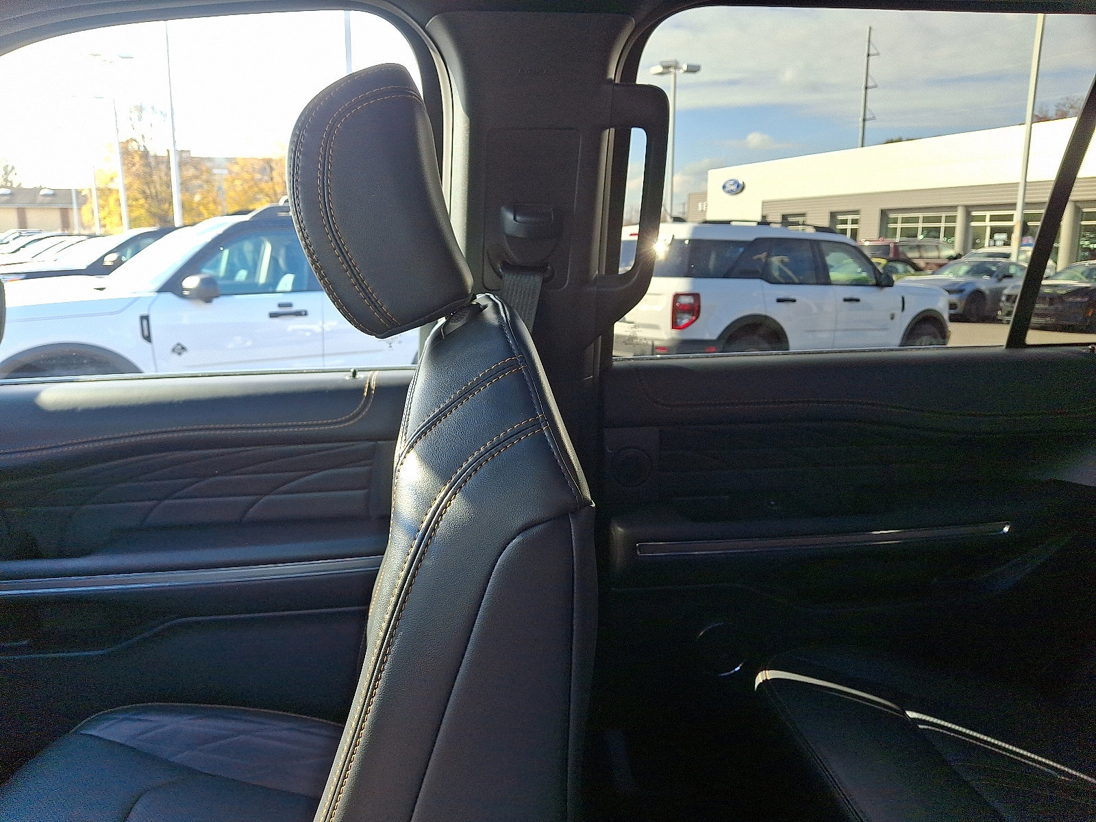 Certified 2024 Ford Expedition Platinum image 17