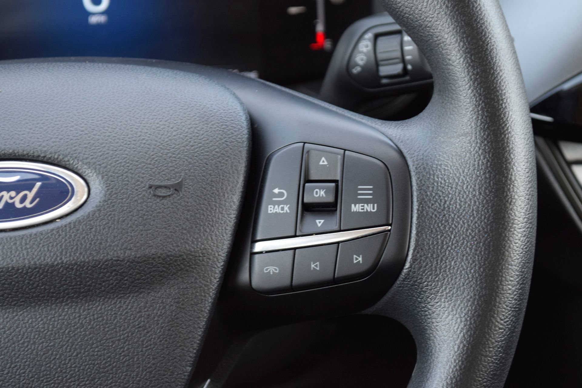 Certified 2025 Ford Escape Active FWD image 10