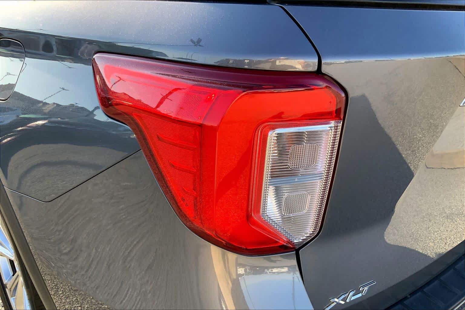 Certified 2022 Ford Explorer XLT w/ Equipment Group 202A RWD image 27