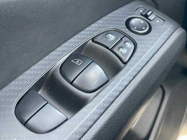 Used 2024 Nissan Altima 2.5 SV image 17