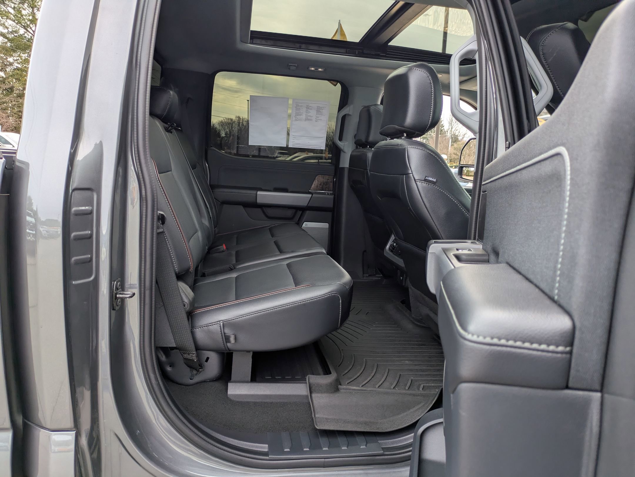 Certified 2024 Ford F250 Lariat w/ Lariat Ultimate Package image 42