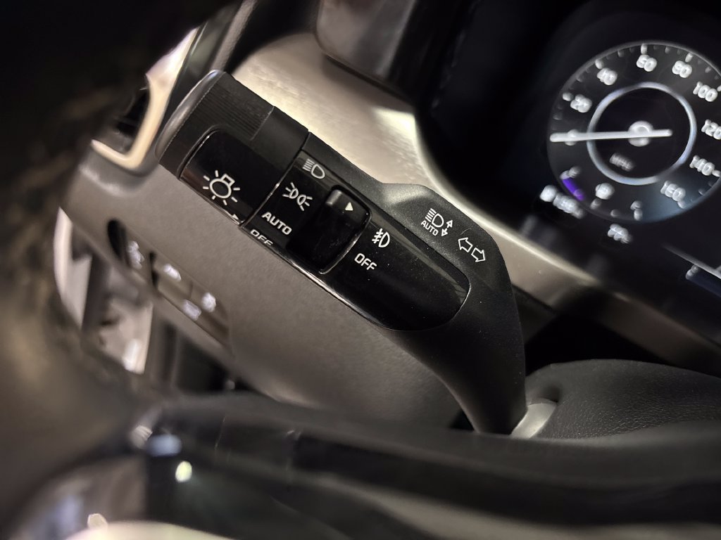 Used 2023 Kia Sorento SX AWD/4WD image 16