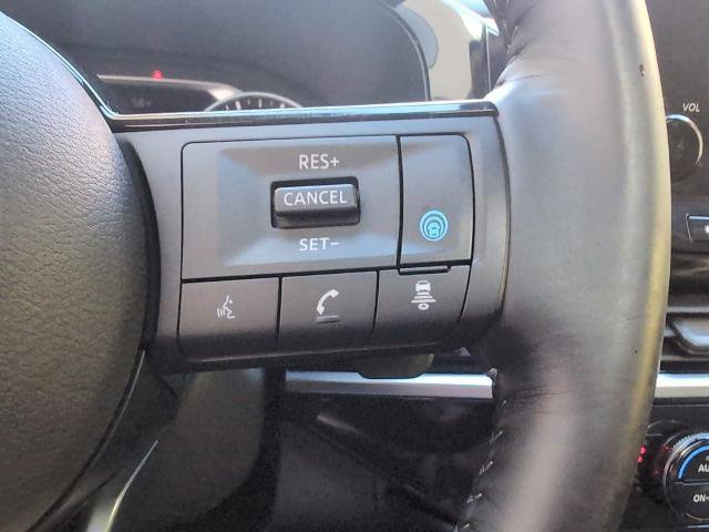 Used 2022 Nissan Pathfinder Platinum w/ Cargo Package image 22