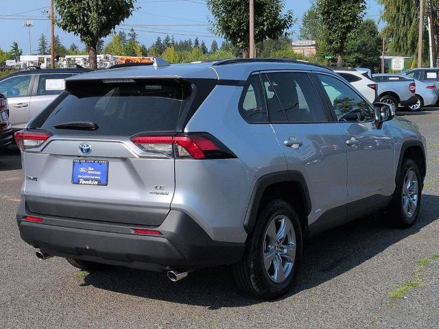 Used 2024 Toyota RAV4 LE AWD/4WD image 5