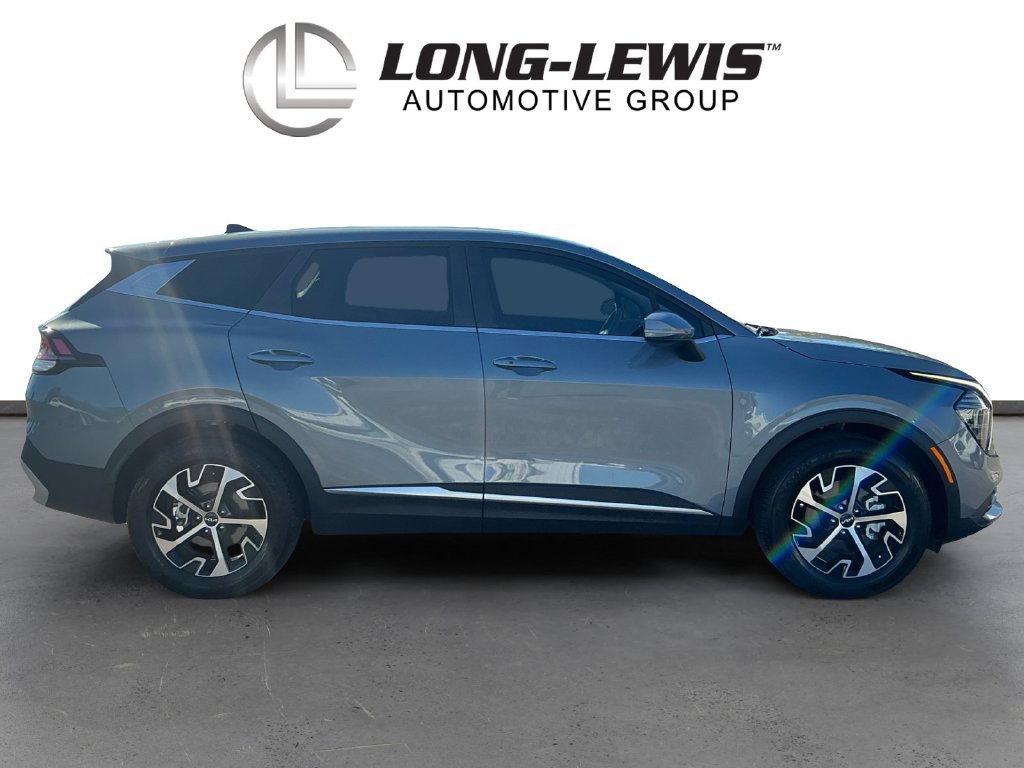 Used 2025 Kia Sportage EX FWD image 8