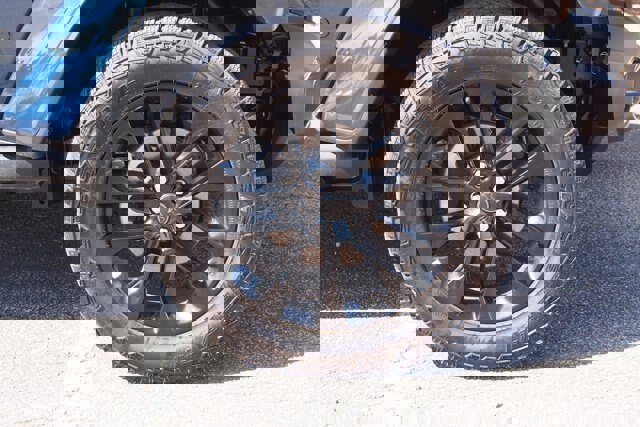 Used 2025 Jeep Gladiator Sport image 10