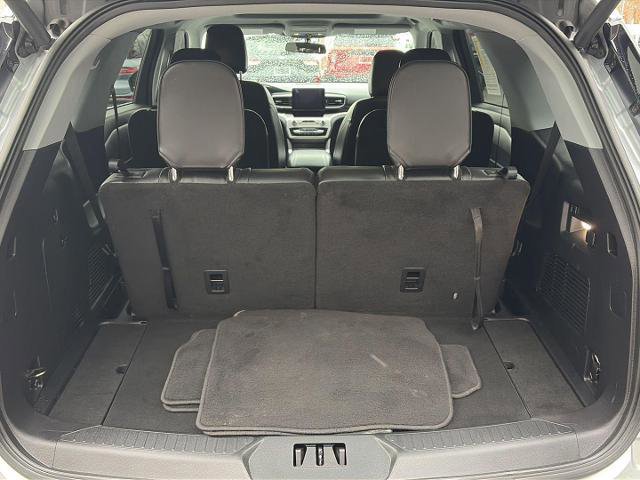 Certified 2022 Ford Explorer XLT w/ Equipment Group 202A image 17