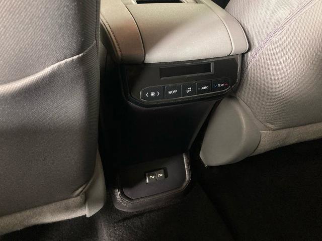Used 2022 Toyota Highlander LE image 15