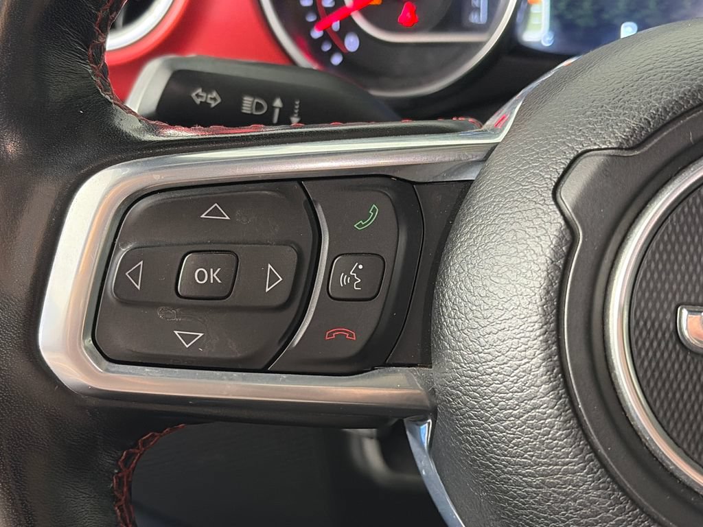 Used 2022 Jeep Gladiator Rubicon w/ LED Lighting Group AWD/4WD image 17