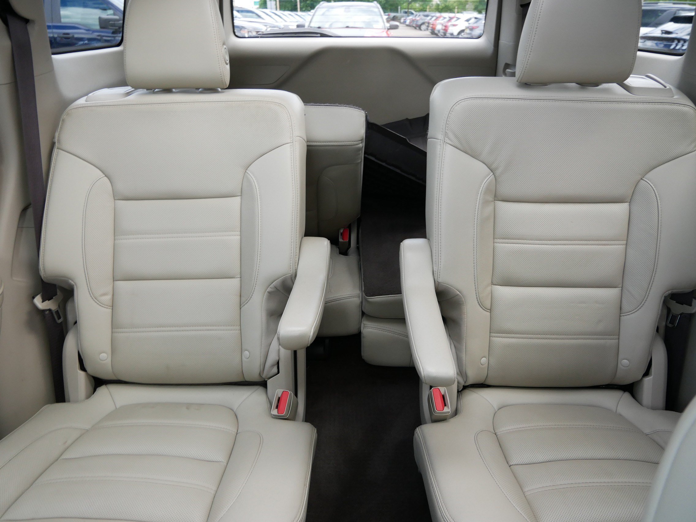 Used 2018 GMC Acadia Denali w/ Technology Package AWD/4WD image 13