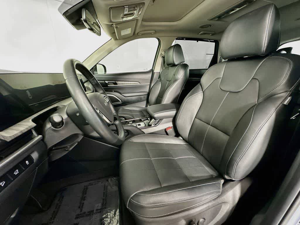 Used 2025 Kia Telluride EX X-Line AWD/4WD image 11