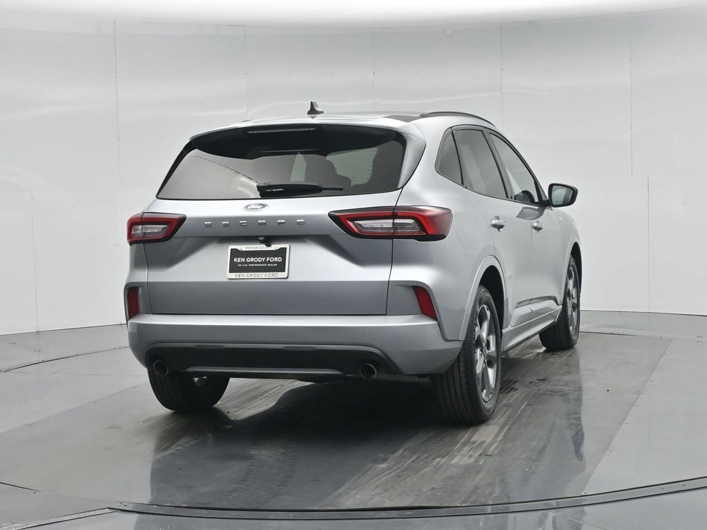 Certified 2024 Ford Escape ST-Line w/ Cold Weather Package image 17
